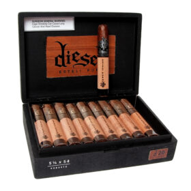 DIESEL ESTELI PURO ROBUSTO (5.25X54) BOX OF 20